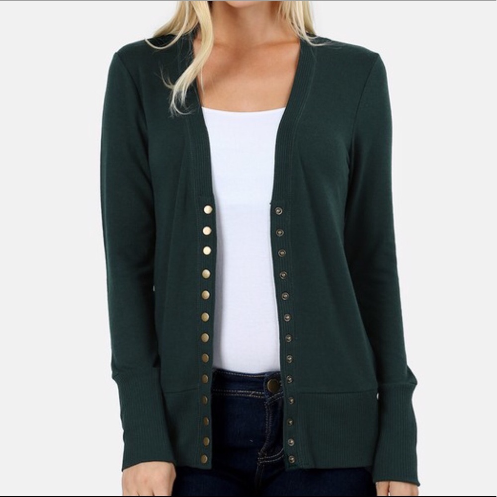 PLUS SIZE Hunter green snap cardigan